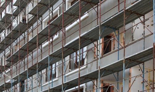 Rusztowania budowlane – rodzaje, zastosowanie, przepisy prawne