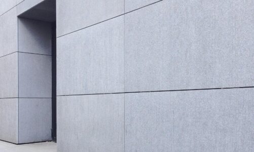 Beton architektoniczny a tradycyjny – czym się różnią?